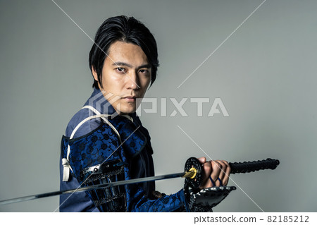 拔出劍的武士武士歷史劇 82185212