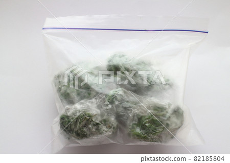 Spinach stored in a sealed bag Spinach stored in a sealed bag 82185804