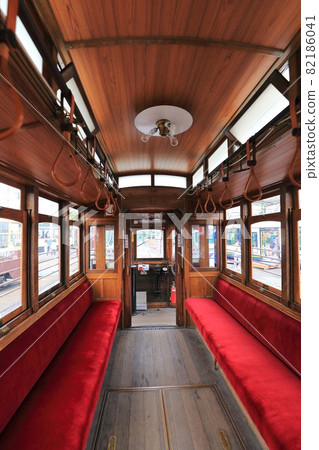 Tram 82186041