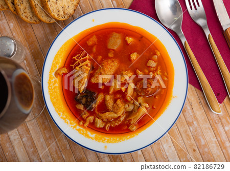Stewed Madrilenian tripe Callos a la madrilena 82186729