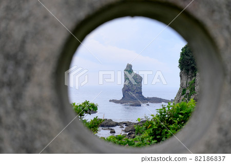 Tategami Rock in a circle Tategami Rock in a circle 82186837