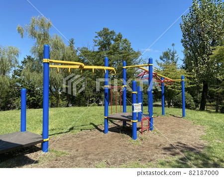 Let's play with children under the blue sky with the playset in the park Let's play with children under the blue sky with the playset in the park 82187000