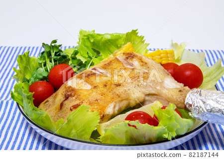 Christmas food chicken thigh Christmas food chicken thigh 82187144