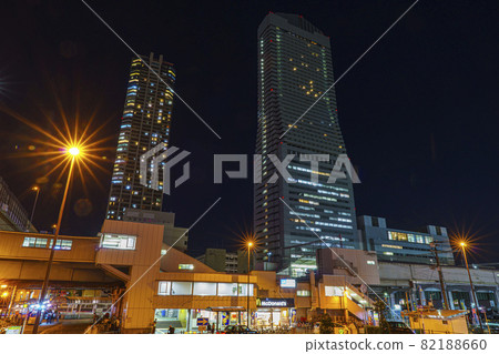弁天町站城市景觀摩天大樓夜景 弁天町站城市景觀摩天大樓夜景 82188660