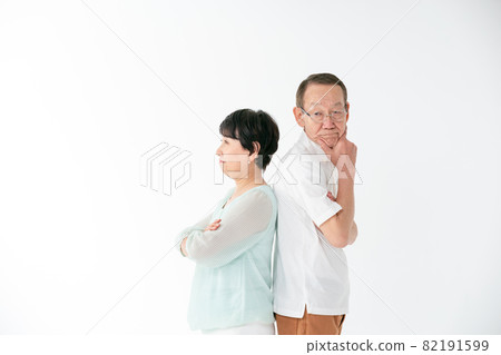 Senior couple worried, thinking, getting angry Senior couple worried, thinking, getting angry 82191599