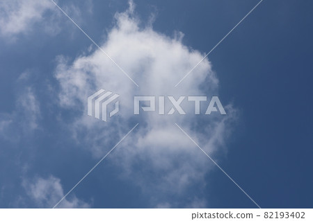 White clouds and blue sky White clouds and blue sky 82193402