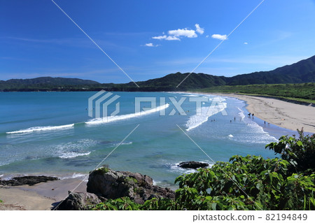 Oki coast, shallow long beach (Tosashimizu City, Kochi Prefecture) Oki coast, shallow long beach (Tosashimizu City, Kochi Prefecture) 82194849