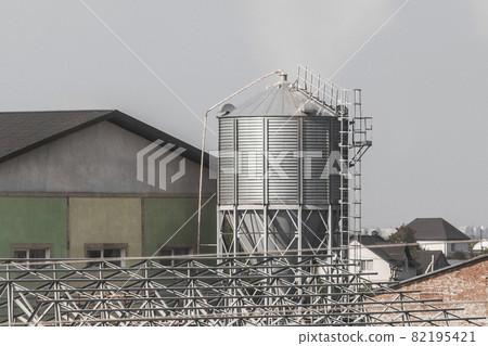 Silo tank, tower for storage of agricultural products, industrial plant for the production of wheat manufacturing Silo tank, tower for storage of agricultural products, industrial plant for the production of wheat manufacturing 82195421