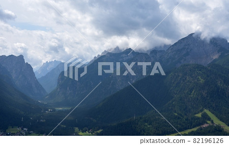 Nestled in the mountains Nestled in the mountains 82196126