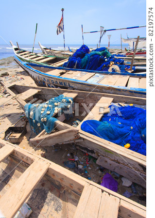 Native Ghanaian style boat 82197574