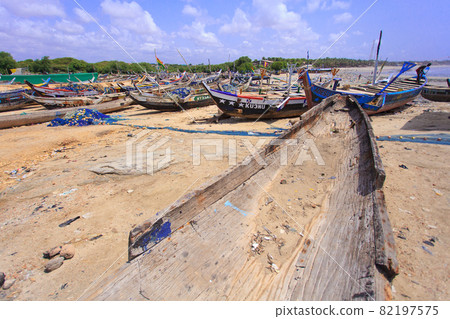 Native Ghanaian style boat 82197575