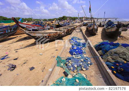 Native Ghanaian style boat 82197576