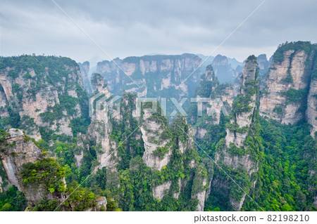Zhangjiajie mountains, China Zhangjiajie mountains, China 82198210