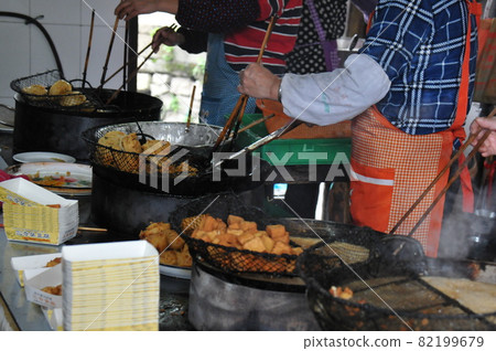 中國,浙江,紹興,臭豆腐店 中國,浙江,紹興,臭豆腐店 82199679
