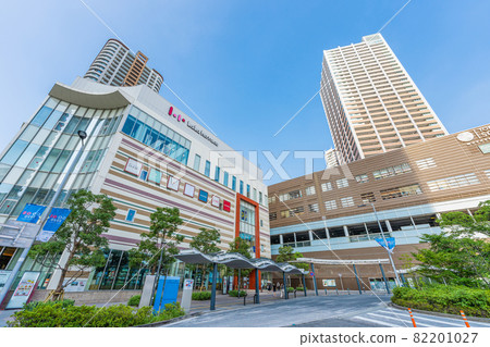 Scenery in front of Musashi Kosugi station Scenery in front of Musashi Kosugi station 82201027