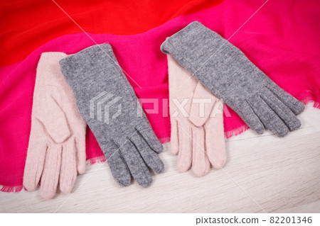Warm womanly gloves and shawl for using in autumn or winter Warm womanly gloves and shawl for using in autumn or winter 82201346