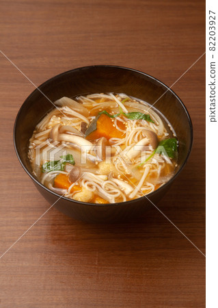 Boiled noodles with mushrooms and pumpkin Boiled noodles with mushrooms and pumpkin 82203927