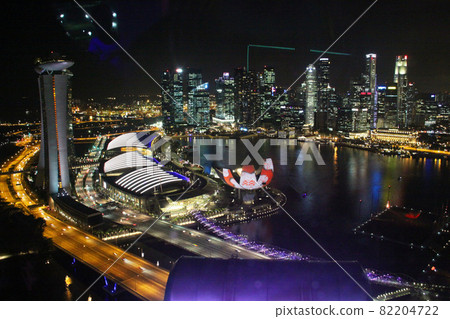 從新加坡摩天輪看夜景 從新加坡摩天輪看夜景 82204722