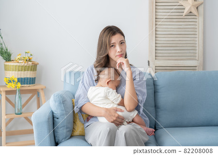 Moms thinking about babies (childcare, parenting, family, family). Moms thinking about babies (childcare, parenting, family, family). 82208008