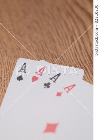 紙牌遊戲 紙牌遊戲 82210230
