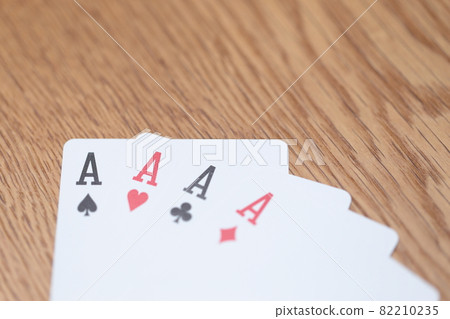Card game 82210235
