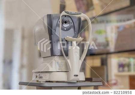Autorefractometer (optometry machine) 82210958