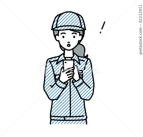 A female worker who was surprised to notice something while standing and operating a smartphone A female worker who was surprised to notice something while standing and operating a smartphone 82212911