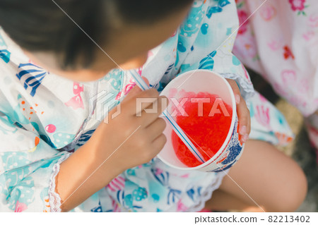 shaved ice, child, whelp 82213402