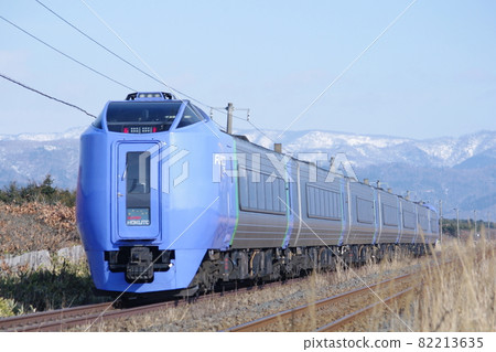 Muroran Main Line 281 series limited express Super Hokuto going near Oshamambe 82213635