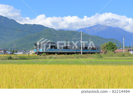 Oito線秋天在阿爾卑斯山北部 Oito線秋天在阿爾卑斯山北部 82214494