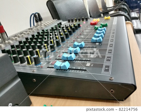 black colored wireless and Portable Mixer Professional Audio Amplifier For Indoor Stage Performance 82214756