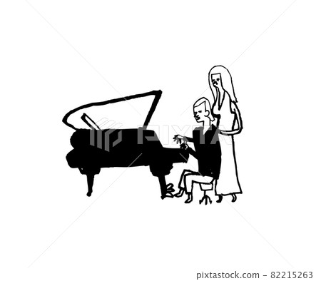 Pianist and woman 82215263