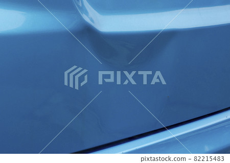 [Car] Scratches and dents on the body 82215483