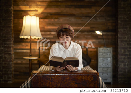 看書的女人 看書的女人 82215710