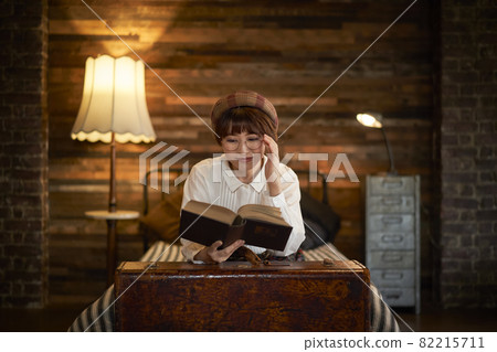 看書的女人 看書的女人 82215711