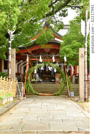 Kaya no Wakuro in front of the main shrine 82217991