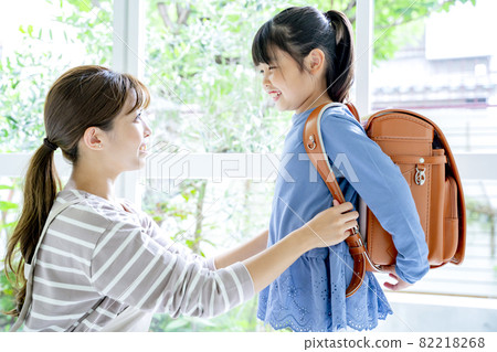 Parent and child school bag dressing 82218268