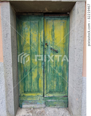 house door riomaggiore cinque terre pictoresque village house door riomaggiore cinque terre pictoresque village 82219467