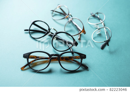 Eyeglass frame 82223046