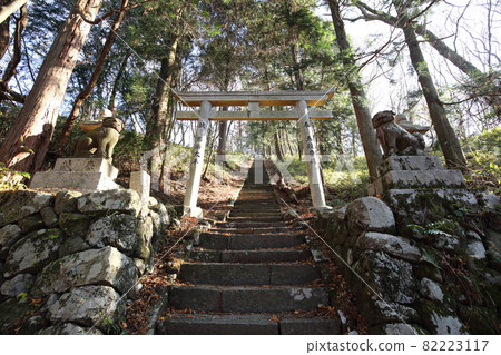 Katsuragiyama Shrine 82223117