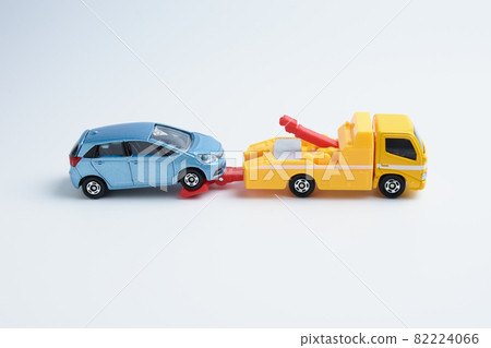 Tow truck	 82224066