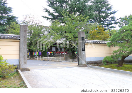 Toeizan Kaneiji Entonin Nemoto Chudo, 1-chome, Uenosakuragi, Taito-ku, Tokyo Tenkai Yakushi Nyorai, Tokugawa Shogunate's prayer place Bodaiji Toeizan Kaneiji Entonin Nemoto Chudo, 1-chome, Uenosakuragi, Taito-ku, Tokyo Tenkai Yakushi Nyorai, Tokugawa Shogunate's prayer place Bodaiji 82226270