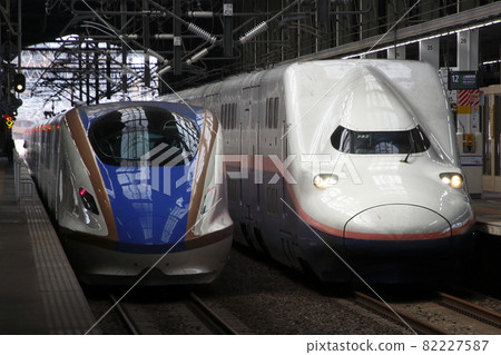 Lineup of Joetsu Shinkansen E4 series and new E7 series on the verge of retirement (Niigata Station) 82227587