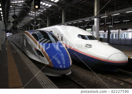 Lineup of Joetsu Shinkansen E4 series and new E7 series on the verge of retirement (Niigata Station) 82227590