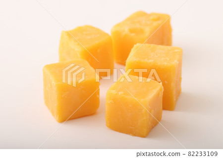 Red cheddar cheese Red cheddar cheese 82233109
