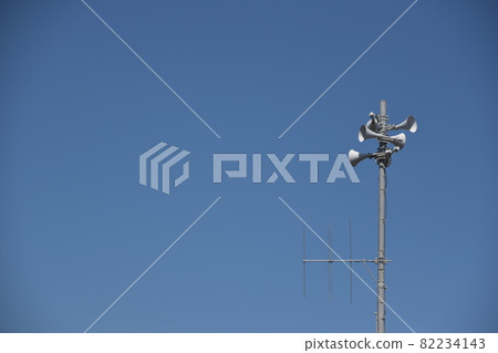 Blue sky and disaster prevention radio 82234143