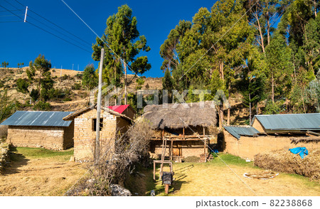Antacocha, typical Peruvian village in the Andes 82238868