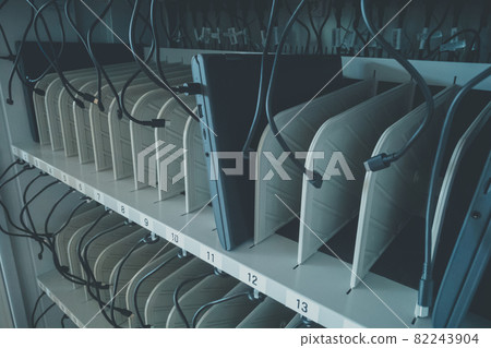 One PC per person One PC per person 82243904