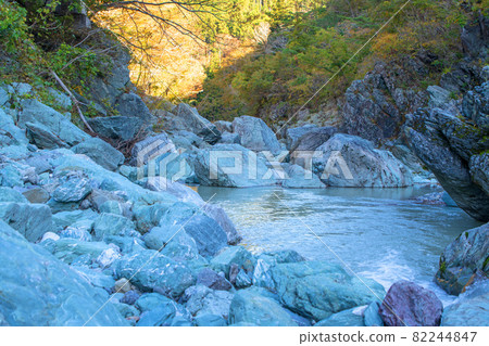 三巴溪峽 三巴溪秋景 82244847