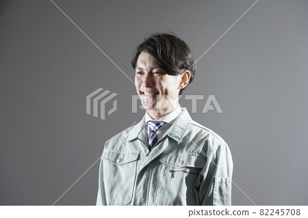 Worker portrait Worker portrait 82245708
